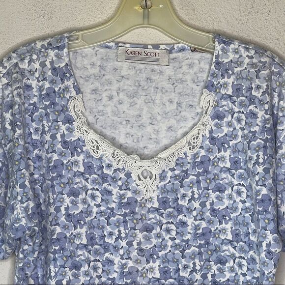 Karen Scott Floral Top - Picture 4 of 7